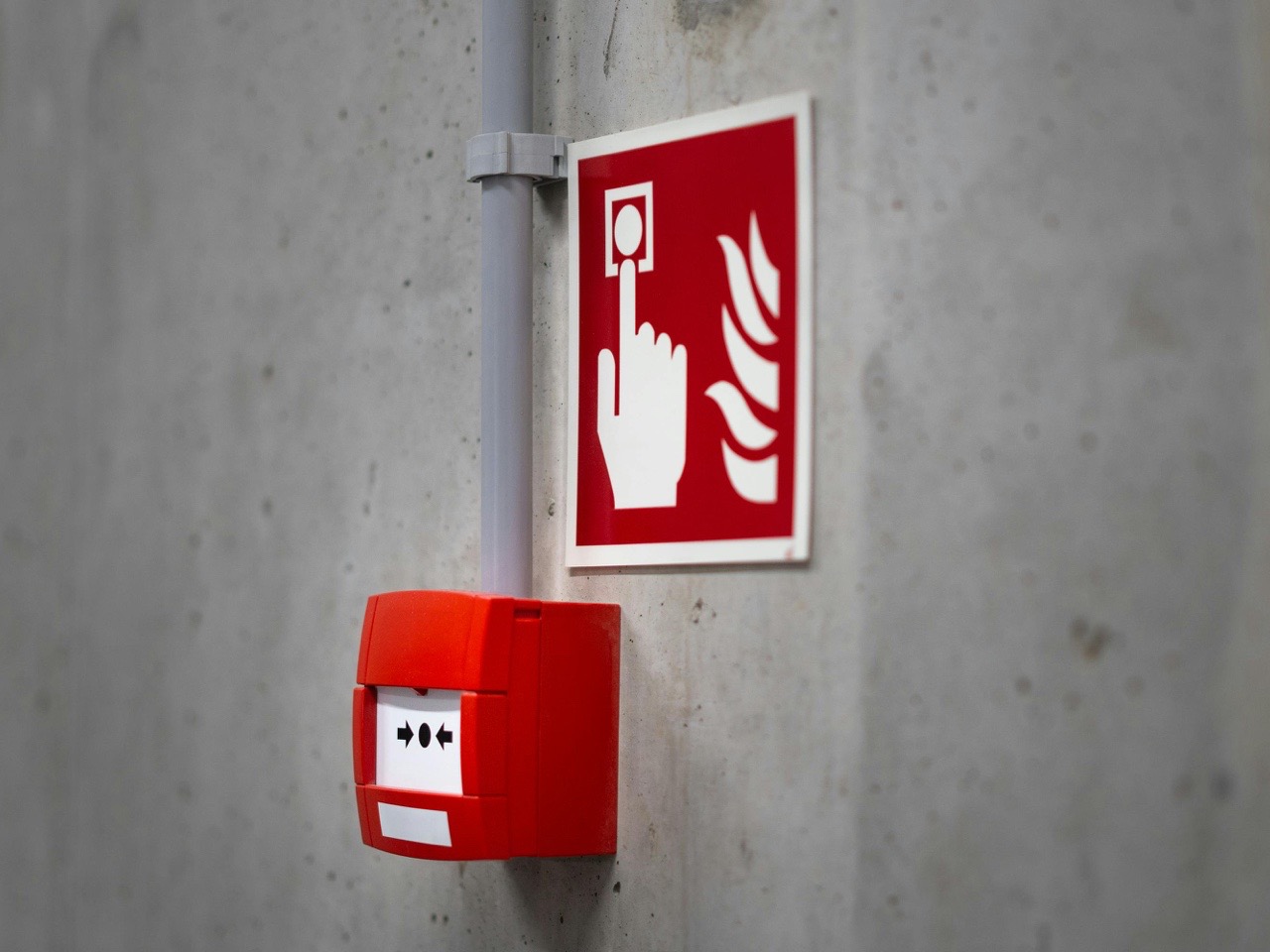 Commercial fire alarm system installation in a UK building